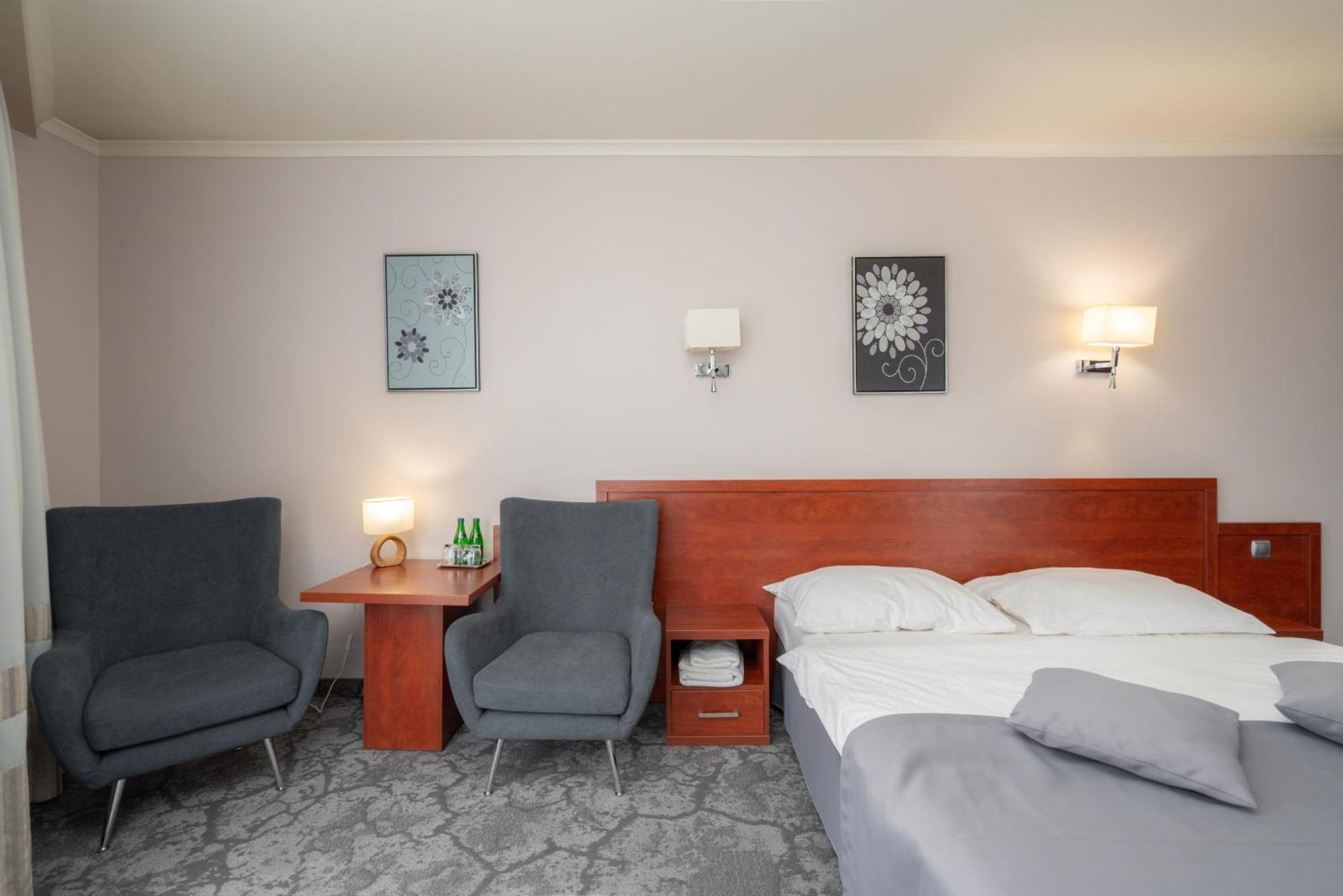 Hotel Badura 와도웨스 외부 사진